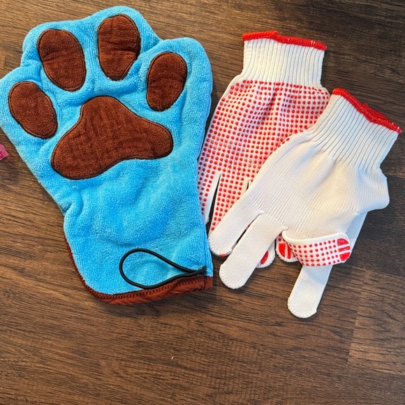 Tidy Paws Pet Drying Mitt. - Picture 3 of 12